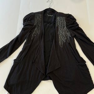 Knit black jacket cardigan with pockets, swing lapels and feather beading